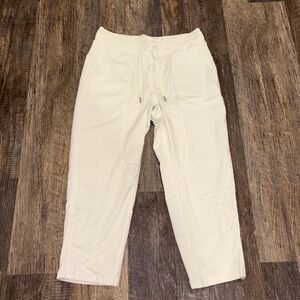 Lululemon Dance Studio Crop *25" White